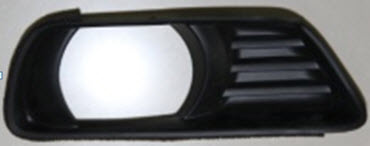 Toyota Camry решетка бампера переднего правая с отверстием под противотуманную фару (Китай)