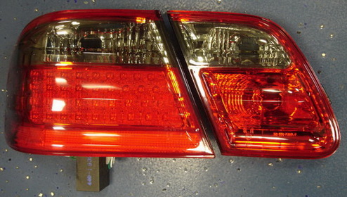 Мерседес W210 фонарь задний внешний +внутренний  левый+ правыйКомплект тюнинг Седан прозрачный с диодными габаритами , стоп сигнал тонирован-красный