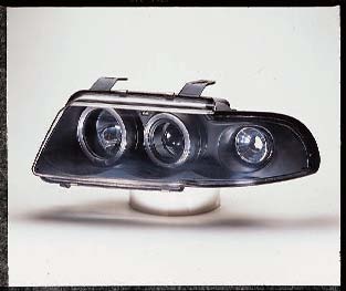 Ауди A4 фара левая и правая Комплект тюнинг линзованная с 2 светящимися ободками , литой указатель поворота Sonar внутри черная