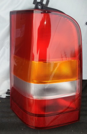 Volkswagen T5 фонарь задний внешний левый трехцветный