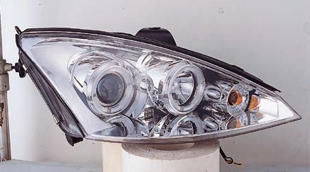 Форд Фокус фара левая и правая Комплект тюнинг линзованная с 2 светящимися ободками Sonar внутри хром