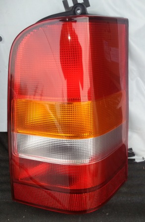 Volkswagen T5 фонарь задний внешний правый трехцветный